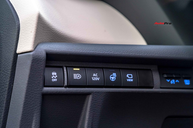 Chi tiết Toyota Sienna 2021 đầu tiên Việt Nam: Ngoài hầm hố như SUV, trong sang xịn chuẩn minivan cho nhà giàu - 20 Chi tiết Toyota Sienna 2021 đầu tiên Việt Nam: Ngoài hầm hố như SUV, trong sang xịn chuẩn minivan cho nhà giàu - 20