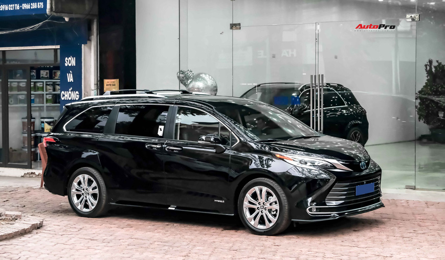Chi tiết Toyota Sienna 2021 đầu tiên Việt Nam: Ngoài hầm hố như SUV, trong sang xịn chuẩn minivan cho nhà giàu - 3 Chi tiết Toyota Sienna 2021 đầu tiên Việt Nam: Ngoài hầm hố như SUV, trong sang xịn chuẩn minivan cho nhà giàu - 3