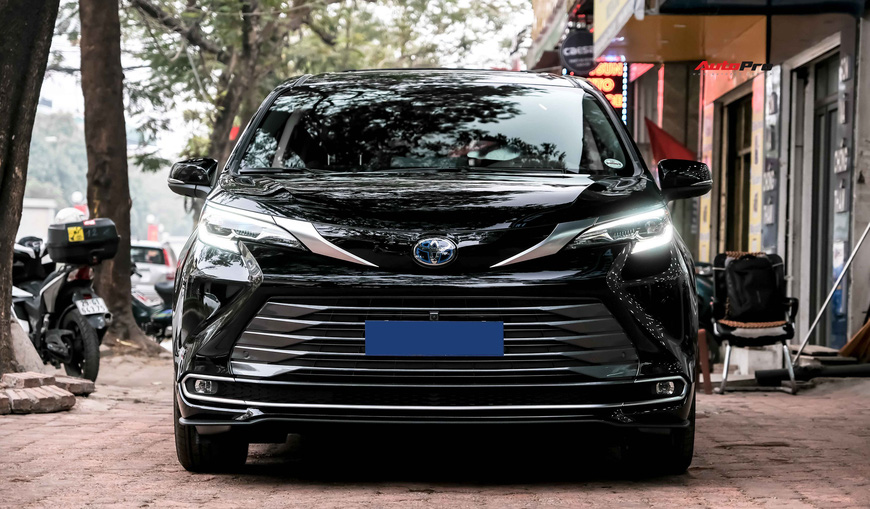 Chi tiết Toyota Sienna 2021 đầu tiên Việt Nam: Ngoài hầm hố như SUV, trong sang xịn chuẩn minivan cho nhà giàu - 1 Chi tiết Toyota Sienna 2021 đầu tiên Việt Nam: Ngoài hầm hố như SUV, trong sang xịn chuẩn minivan cho nhà giàu - 1