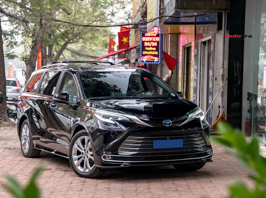 Chi tiết Toyota Sienna 2021 đầu tiên Việt Nam: Ngoài hầm hố như SUV, trong sang xịn chuẩn minivan cho nhà giàu Chi tiết Toyota Sienna 2021 đầu tiên Việt Nam: Ngoài hầm hố như SUV, trong sang xịn chuẩn minivan cho nhà giàu