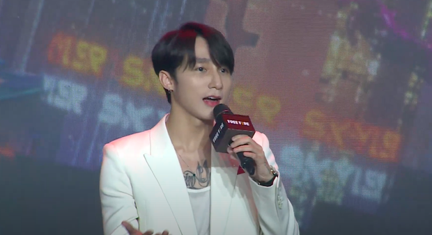 Lộ diện giữa loạt drama, Sơn Tùng trải lòng: 'Tùng nghĩ thay đổi là điều rất cần thiết trong cuộc sống này để chúng ta trở nên tốt hơn' Lộ diện giữa loạt drama, Sơn Tùng trải lòng: 'Tùng nghĩ thay đổi là điều rất cần thiết trong cuộc sống này để chúng ta trở nên tốt hơn'