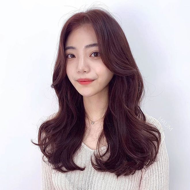 Hair stylist người Hàn mách chọn màu tóc hợp với tông da mỗi người, hóa ra đây lại là cách đơn giản nhất để F5 nhan sắc - 15 Hair stylist người Hàn mách chọn màu tóc hợp với tông da mỗi người, hóa ra đây lại là cách đơn giản nhất để F5 nhan sắc - 15