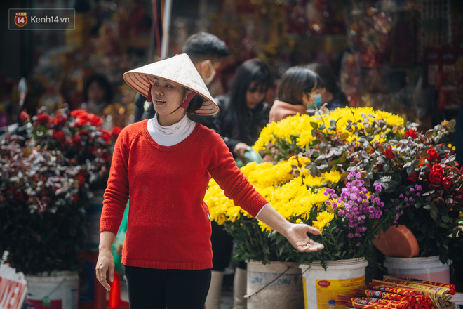 Ảnh: Ngày Rằm cuối cùng của năm, nam thanh nữ tú về chùa Hà cầu tình duyên và bình an - 3 Ảnh: Ngày Rằm cuối cùng của năm, nam thanh nữ tú về chùa Hà cầu tình duyên và bình an - 3