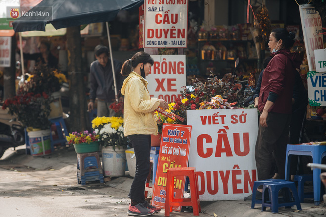 Ảnh: Ngày Rằm cuối cùng của năm, nam thanh nữ tú về chùa Hà cầu tình duyên và bình an - 2 Ảnh: Ngày Rằm cuối cùng của năm, nam thanh nữ tú về chùa Hà cầu tình duyên và bình an - 2