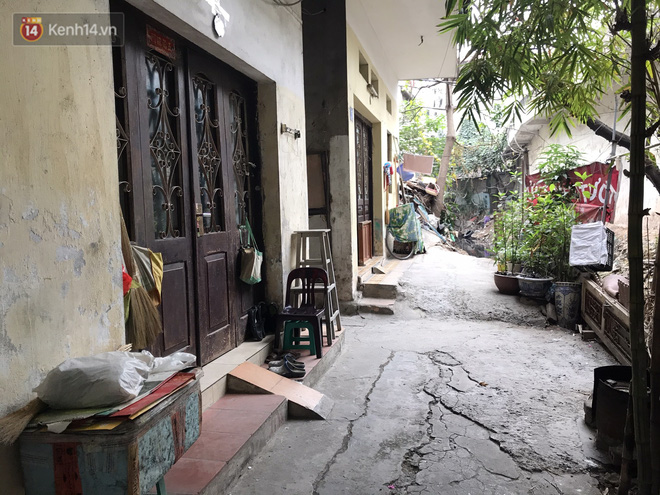 Người dân Hà Nội ám ảnh bởi con mương ô nhiễm dài 3km: Có gia đình 3 thế hệ ngửi mùi nước cống, sống chung với chuột bọ - 6 Người dân Hà Nội ám ảnh bởi con mương ô nhiễm dài 3km: Có gia đình 3 thế hệ ngửi mùi nước cống, sống chung với chuột bọ - 6