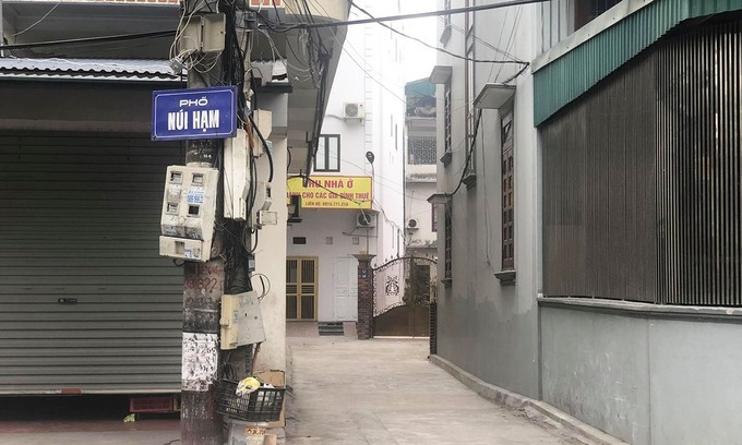 Hà Nội cách ly 50 người tiếp xúc gần 4 ca nhiễm Hà Nội cách ly 50 người tiếp xúc gần 4 ca nhiễm