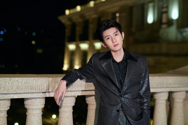 Sự kiện quy tụ dàn nam thần 'hot' nhất Cbiz: Ngô Diệc Phàm chiếm spotlight với vẻ bad boy, Trần Vỹ Đình nam tính ngời ngời - 6 Sự kiện quy tụ dàn nam thần 'hot' nhất Cbiz: Ngô Diệc Phàm chiếm spotlight với vẻ bad boy, Trần Vỹ Đình nam tính ngời ngời - 6