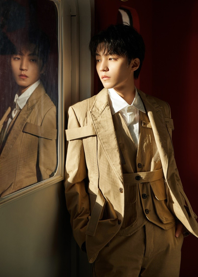 Sự kiện quy tụ dàn nam thần 'hot' nhất Cbiz: Ngô Diệc Phàm chiếm spotlight với vẻ bad boy, Trần Vỹ Đình nam tính ngời ngời - 8 Sự kiện quy tụ dàn nam thần 'hot' nhất Cbiz: Ngô Diệc Phàm chiếm spotlight với vẻ bad boy, Trần Vỹ Đình nam tính ngời ngời - 8