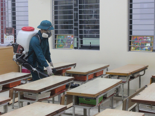 Nam Từ Liêm: Đóng cửa trường Tiểu học Xuân Phương để truy vết các F - 1 Nam Từ Liêm: Đóng cửa trường Tiểu học Xuân Phương để truy vết các F - 1