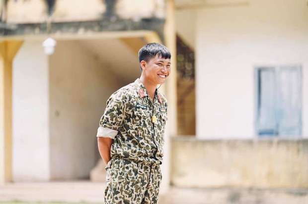 'Ngải heo' không chừa một ai, kể cả quân nhân nơi thao trường như Mũi trưởng Long - 2 'Ngải heo' không chừa một ai, kể cả quân nhân nơi thao trường như Mũi trưởng Long - 2