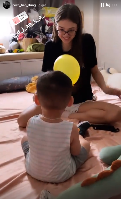 Bùi Tiến Dũng và bạn gái mẫu Tây đi ăn cùng tay chơi siêu xe 'khét tiếng', nhưng cách gọi mới khiến nhiều người bất ngờtthu - 1