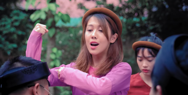 Hậu Hoàng lại đạt top 1 trending YouTube nhưng người hâm mộ chỉ chú ý một sự trùng hợp thú vị - 4