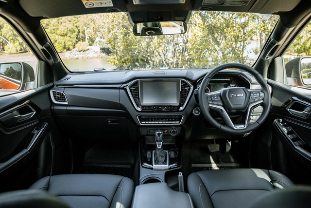 Isuzu D-Max 2021 cập cảng Việt Nam, đại lý nhận đặt cọc giao sau Tết: Bán tải 'lột xác' toàn diện đấu Ford Ranger - 8 Isuzu D-Max 2021 cập cảng Việt Nam, đại lý nhận đặt cọc giao sau Tết: Bán tải 'lột xác' toàn diện đấu Ford Ranger - 8
