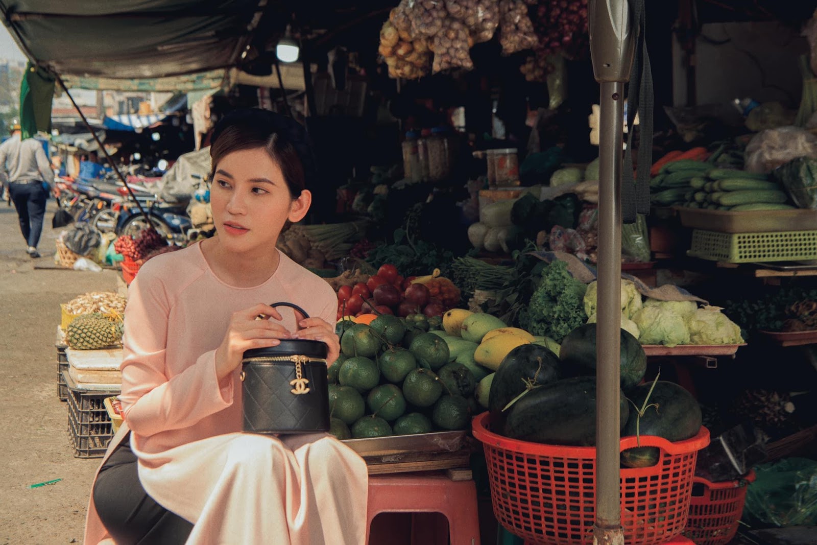 Rộ loạt bằng chứng Anh Đức có bạn gái và còn đưa ra mắt hội bạn Trấn Thành, nhưng người đó không phải Hiền Hồ? - 1 Rộ loạt bằng chứng Anh Đức có bạn gái và còn đưa ra mắt hội bạn Trấn Thành, nhưng người đó không phải Hiền Hồ? - 1