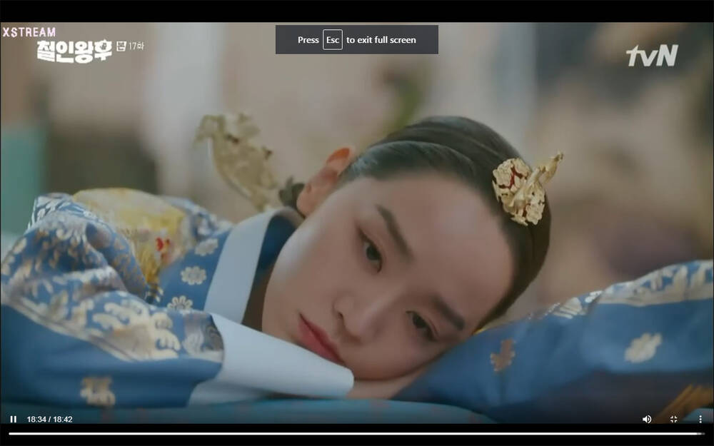 'Mr. Queen' tập 17: Kim Jung Hyun từ bỏ mạng sống để cứu mẹ con Shin Hye Sun, cuộc chia tay số phận? - 12 'Mr. Queen' tập 17: Kim Jung Hyun từ bỏ mạng sống để cứu mẹ con Shin Hye Sun, cuộc chia tay số phận? - 12