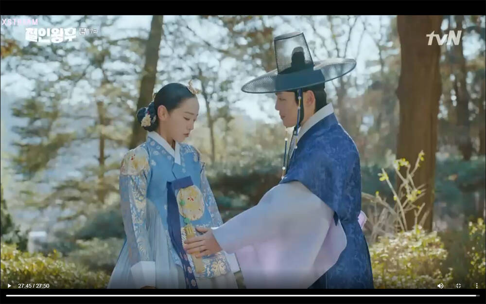 'Mr. Queen' tập 17: Kim Jung Hyun từ bỏ mạng sống để cứu mẹ con Shin Hye Sun, cuộc chia tay số phận? - 19 'Mr. Queen' tập 17: Kim Jung Hyun từ bỏ mạng sống để cứu mẹ con Shin Hye Sun, cuộc chia tay số phận? - 19
