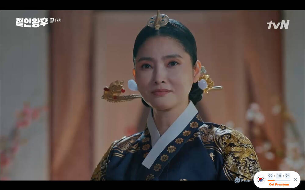 'Mr. Queen' tập 17: Kim Jung Hyun từ bỏ mạng sống để cứu mẹ con Shin Hye Sun, cuộc chia tay số phận? - 29 'Mr. Queen' tập 17: Kim Jung Hyun từ bỏ mạng sống để cứu mẹ con Shin Hye Sun, cuộc chia tay số phận? - 29