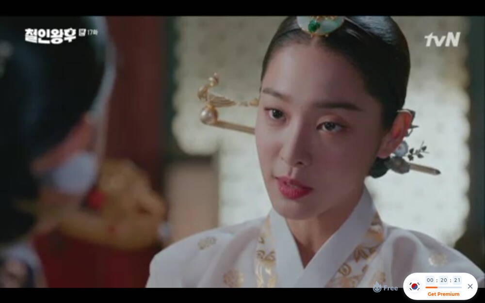 'Mr. Queen' tập 17: Kim Jung Hyun từ bỏ mạng sống để cứu mẹ con Shin Hye Sun, cuộc chia tay số phận? - 31 'Mr. Queen' tập 17: Kim Jung Hyun từ bỏ mạng sống để cứu mẹ con Shin Hye Sun, cuộc chia tay số phận? - 31