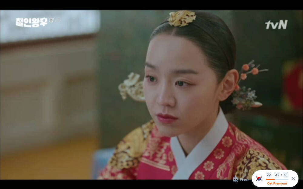 'Mr. Queen' tập 17: Kim Jung Hyun từ bỏ mạng sống để cứu mẹ con Shin Hye Sun, cuộc chia tay số phận? - 35 'Mr. Queen' tập 17: Kim Jung Hyun từ bỏ mạng sống để cứu mẹ con Shin Hye Sun, cuộc chia tay số phận? - 35