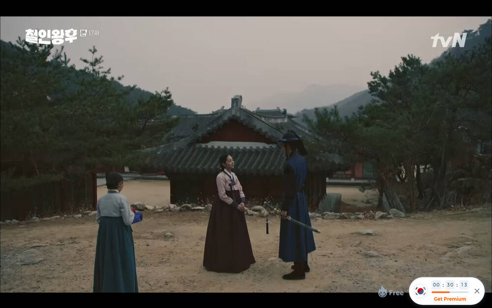 'Mr. Queen' tập 17: Kim Jung Hyun từ bỏ mạng sống để cứu mẹ con Shin Hye Sun, cuộc chia tay số phận? - 41 'Mr. Queen' tập 17: Kim Jung Hyun từ bỏ mạng sống để cứu mẹ con Shin Hye Sun, cuộc chia tay số phận? - 41