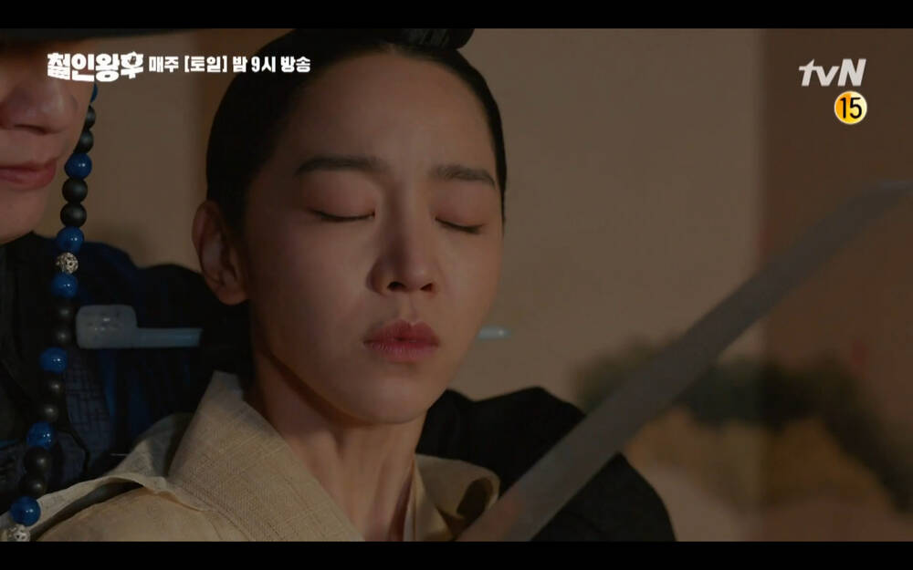 Preview 'Mr. Queen' tập 18: Kim Jung Hyun rơi vực chết, Shin Hye Sun để tang chồng trong đau đớn? - 18 Preview 'Mr. Queen' tập 18: Kim Jung Hyun rơi vực chết, Shin Hye Sun để tang chồng trong đau đớn? - 18