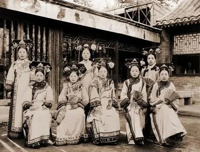 Vì sao ai đến Tử Cấm Thành cũng phải rời đi trước 17 giờ? Vì sao ai đến Tử Cấm Thành cũng phải rời đi trước 17 giờ?