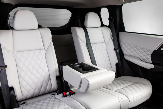 Ra mắt Mitsubishi Outlander 2021: Giá quy đổi từ 597 triệu đồng, dễ thành bom tấn trước Honda CR-V và Mazda CX-5 khi về Việt Nam - 21 Ra mắt Mitsubishi Outlander 2021: Giá quy đổi từ 597 triệu đồng, dễ thành bom tấn trước Honda CR-V và Mazda CX-5 khi về Việt Nam - 21
