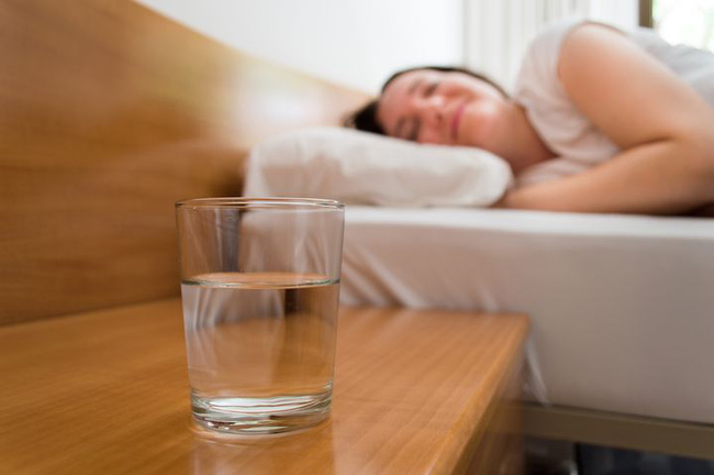Bí quyết trường thọ: Uống ba cốc nước mỗi ngày để ngăn ngừa 'mọi bệnh tật' và sống lâu trăm tuổi - 2 Bí quyết trường thọ: Uống ba cốc nước mỗi ngày để ngăn ngừa 'mọi bệnh tật' và sống lâu trăm tuổi - 2