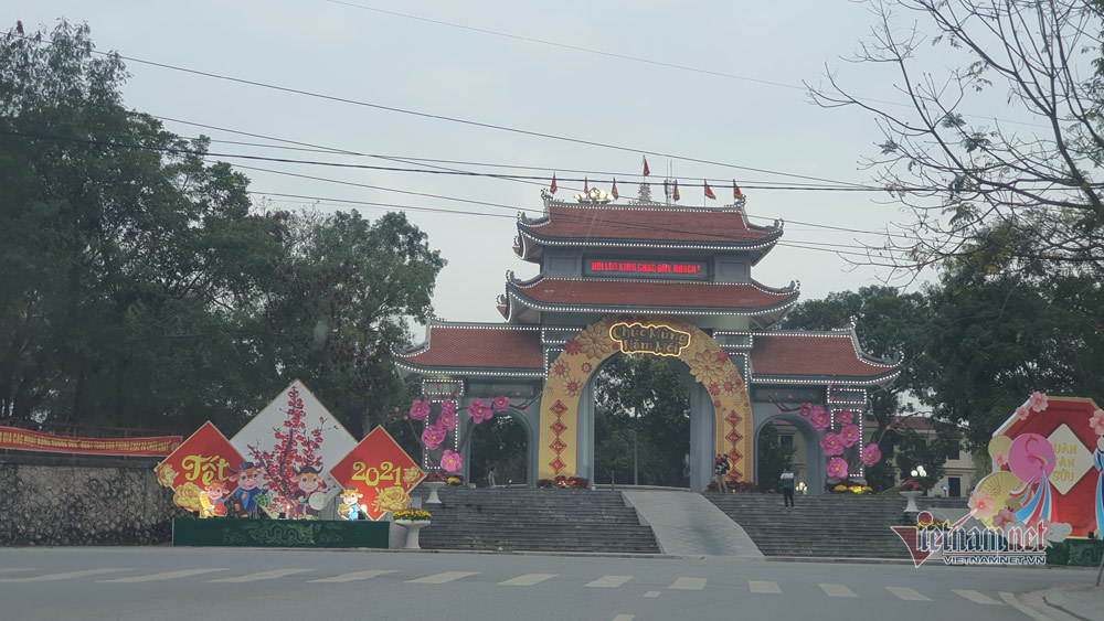 Hàng quán, di tích đóng cửa, Bắc Ninh vắng như mùng 1 Tết - 1 Hàng quán, di tích đóng cửa, Bắc Ninh vắng như mùng 1 Tết - 1