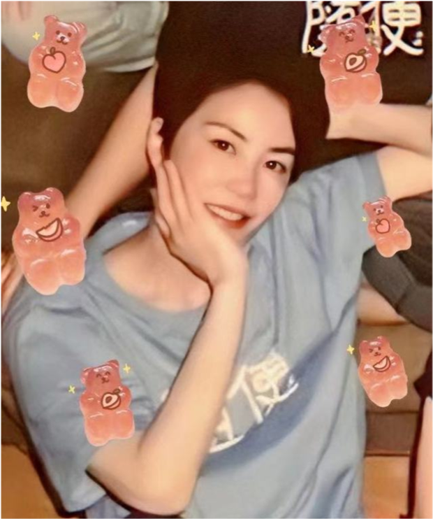 Vương Phi thoải mái đưa con gái đi chơi cùng tình trẻ tin đồn, chuyện tình với Tạ Đình Phong thật sự chấm dứt? - 1 Vương Phi thoải mái đưa con gái đi chơi cùng tình trẻ tin đồn, chuyện tình với Tạ Đình Phong thật sự chấm dứt? - 1