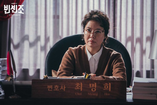 3 lí do hóng gấp Vincenzo: Song Joong Ki tái xuất làm 'thầy cãi' kiêm xã hội đen, đã vậy đấu đá căng cực - 7 3 lí do hóng gấp Vincenzo: Song Joong Ki tái xuất làm 'thầy cãi' kiêm xã hội đen, đã vậy đấu đá căng cực - 7
