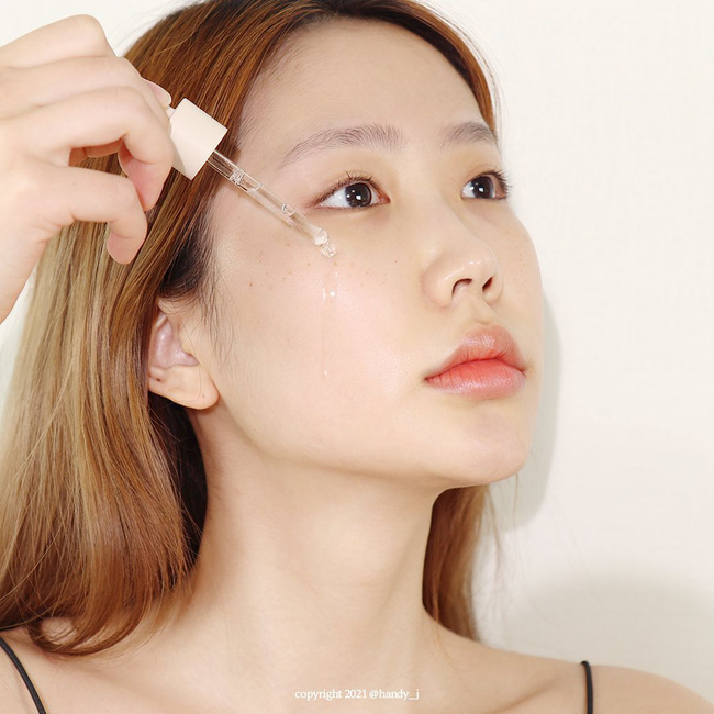 Bác sĩ gợi ý quy trình skincare buổi sáng chuẩn chỉnh cho chị em 30+, áp dụng 1 tháng sẽ thấy da khác hẳn - 2 Bác sĩ gợi ý quy trình skincare buổi sáng chuẩn chỉnh cho chị em 30+, áp dụng 1 tháng sẽ thấy da khác hẳn - 2