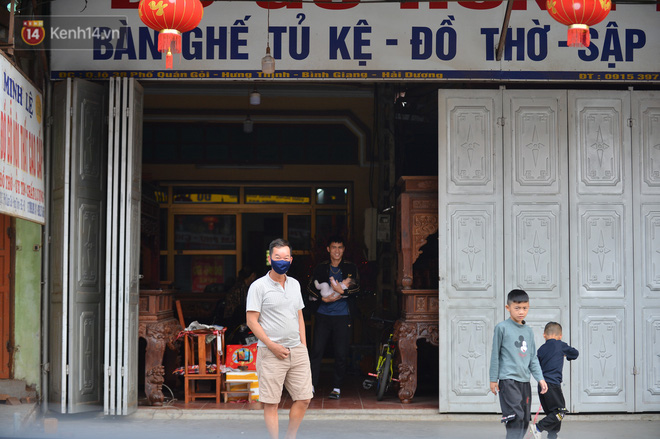 Bên trong ổ dịch Cẩm Giàng (Hải Dương): Đường phố vắng vẻ, người dân 'nội bất xuất, ngoại bất nhập' - 19 Bên trong ổ dịch Cẩm Giàng (Hải Dương): Đường phố vắng vẻ, người dân 'nội bất xuất, ngoại bất nhập' - 19