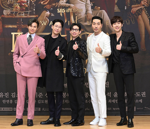 Lee Ji Ah vắng mặt tại họp báo Penthouse 2, Kim So Yeon - Eugene 'lộng hành' bên chủ tịch Uhm Ki Jun - 1 Lee Ji Ah vắng mặt tại họp báo Penthouse 2, Kim So Yeon - Eugene 'lộng hành' bên chủ tịch Uhm Ki Jun - 1