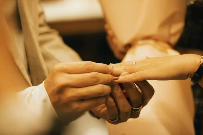 Vợ chưa cưới nhắn nhủ lời yêu thương sau tang lễ của cố diễn viên Hải Đăng Vợ chưa cưới nhắn nhủ lời yêu thương sau tang lễ của cố diễn viên Hải Đăng