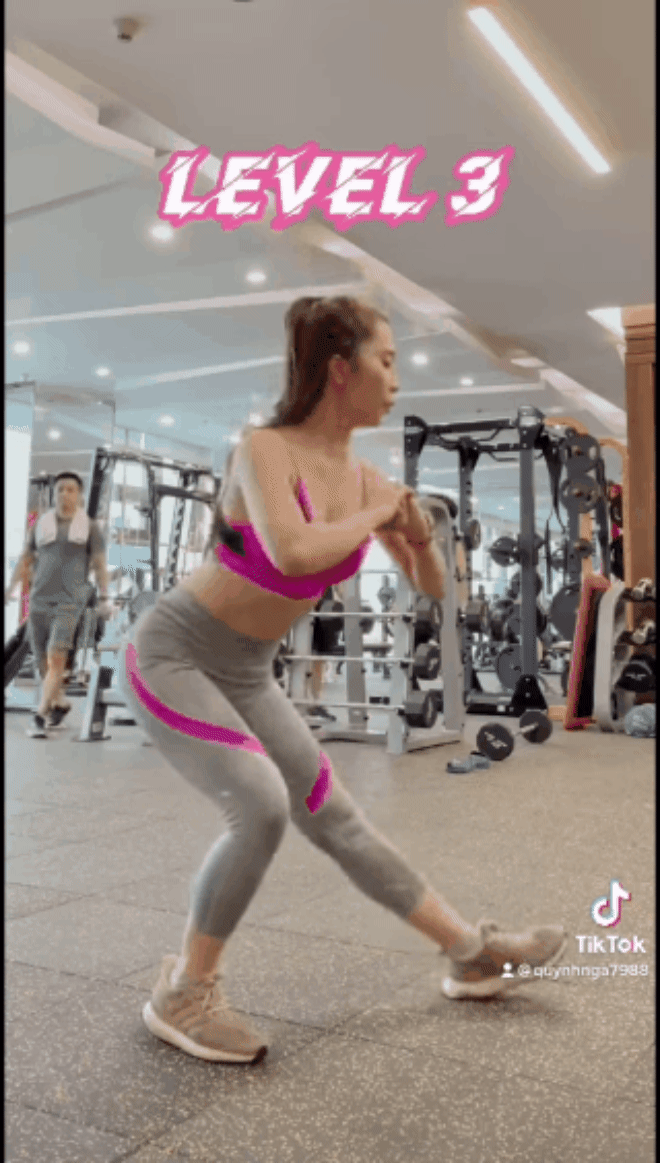 Quỳnh Nga hướng dẫn chị em cách squat chuẩn: Cải thiện mông lép và hóp 2 bên chỉ với 15 phút mỗi ngày - 3 Quỳnh Nga hướng dẫn chị em cách squat chuẩn: Cải thiện mông lép và hóp 2 bên chỉ với 15 phút mỗi ngày - 3