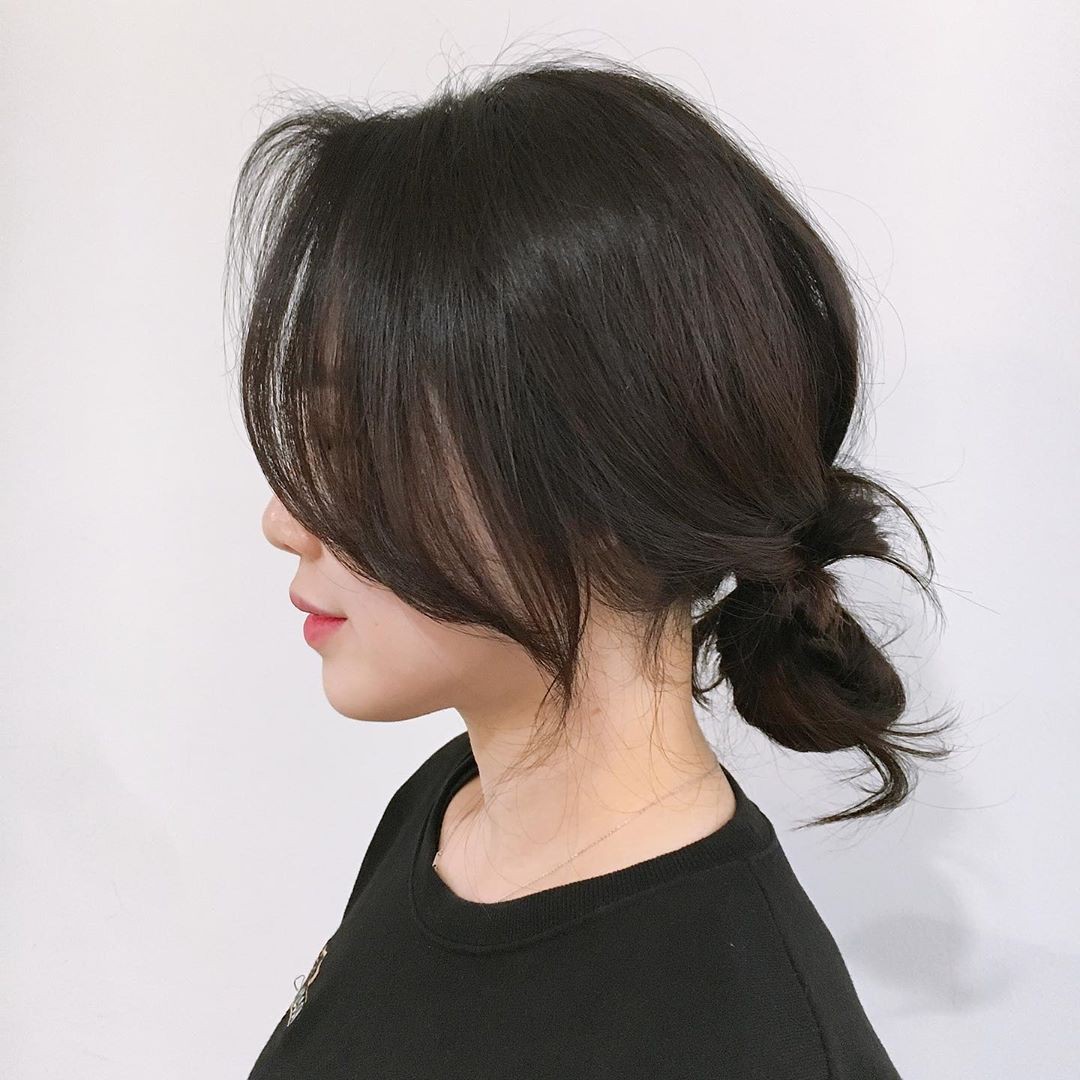3 kiểu tóc búi thấp chuẩn style Hàn, nàng mặt to hay vuông chữ điền đều có được góc nghiêng ảo diệu chỉ trong một nốt nhạc 3 kiểu tóc búi thấp chuẩn style Hàn, nàng mặt to hay vuông chữ điền đều có được góc nghiêng ảo diệu chỉ trong một nốt nhạc