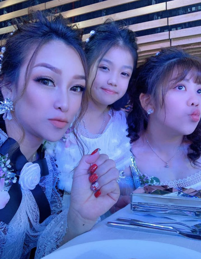 Vợ đầu - người vừa bị Minh Nhựa đưa đơn ly hôn, yêu cầu toà tuyên bố 'mất tích' là ai? - 2 Vợ đầu - người vừa bị Minh Nhựa đưa đơn ly hôn, yêu cầu toà tuyên bố 'mất tích' là ai? - 2