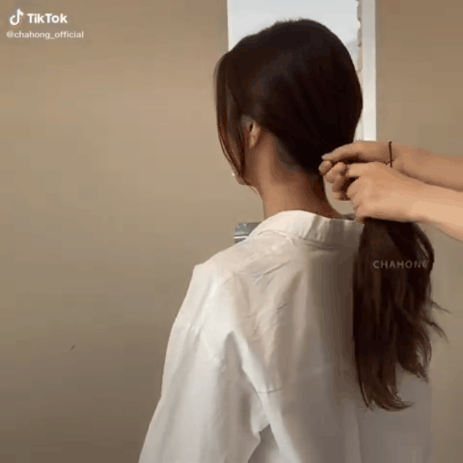 3 kiểu tóc búi thấp chuẩn style Hàn, nàng mặt to hay vuông chữ điền đều có được góc nghiêng ảo diệu chỉ trong một nốt nhạc - 6 3 kiểu tóc búi thấp chuẩn style Hàn, nàng mặt to hay vuông chữ điền đều có được góc nghiêng ảo diệu chỉ trong một nốt nhạc - 6