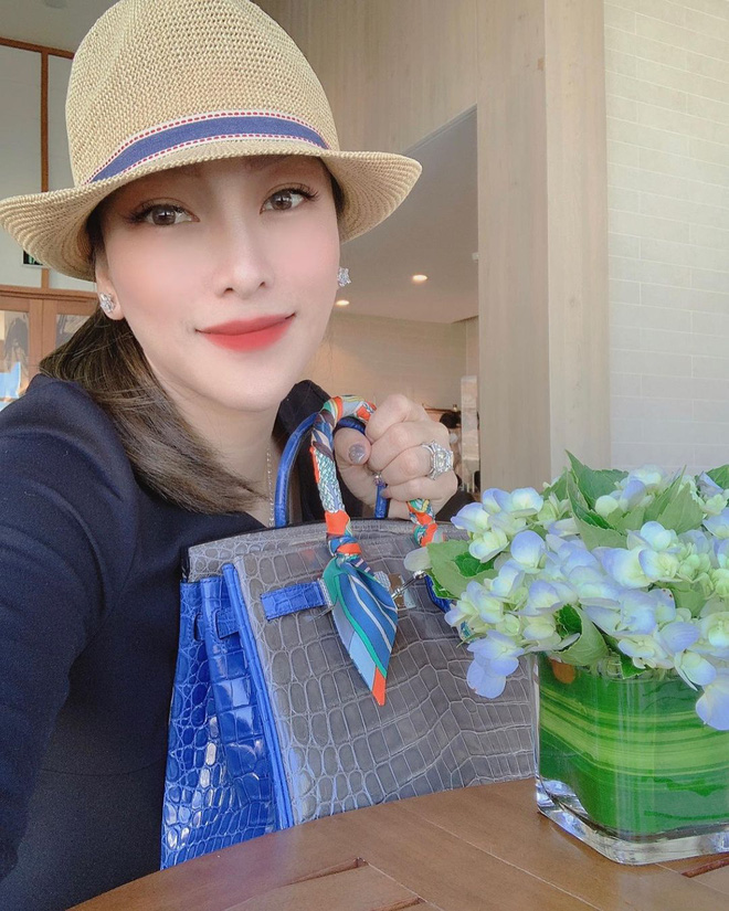 Vợ đầu - người vừa bị Minh Nhựa đưa đơn ly hôn, yêu cầu toà tuyên bố 'mất tích' là ai? - 5 Vợ đầu - người vừa bị Minh Nhựa đưa đơn ly hôn, yêu cầu toà tuyên bố 'mất tích' là ai? - 5