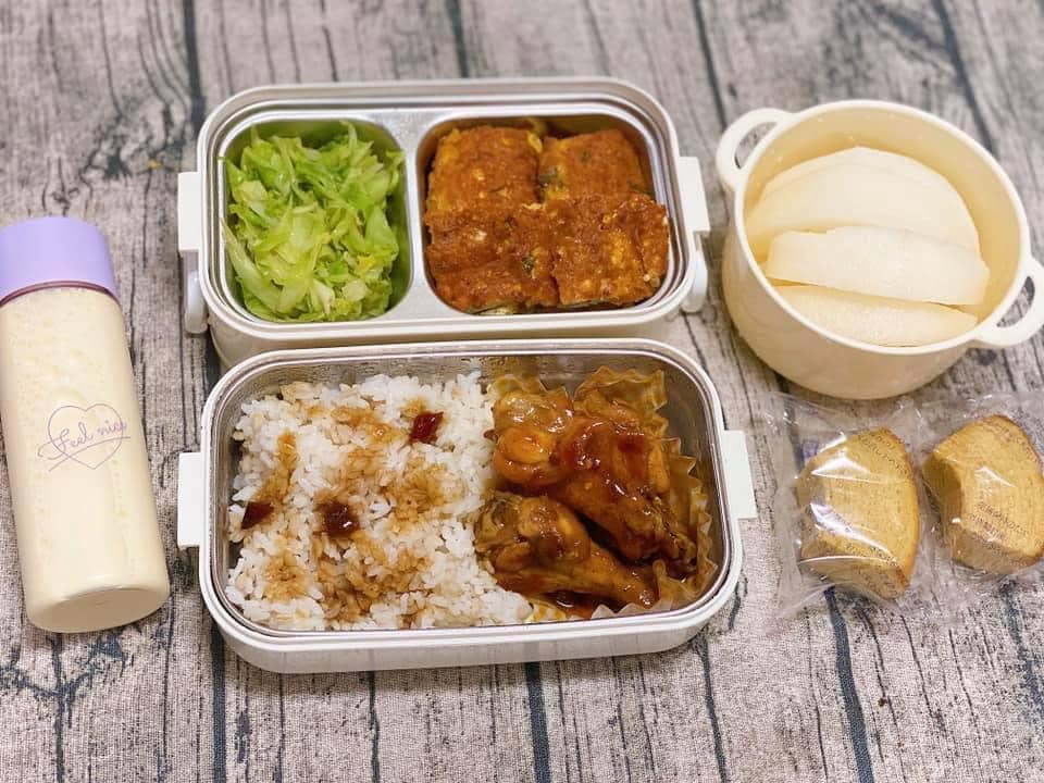 Vợ đảm khoe thực đơn cơm trưa nấu cho chồng gây bão cộng đồng mạng chưa đầy 24h đã 10k like - 4 Vợ đảm khoe thực đơn cơm trưa nấu cho chồng gây bão cộng đồng mạng chưa đầy 24h đã 10k like - 4