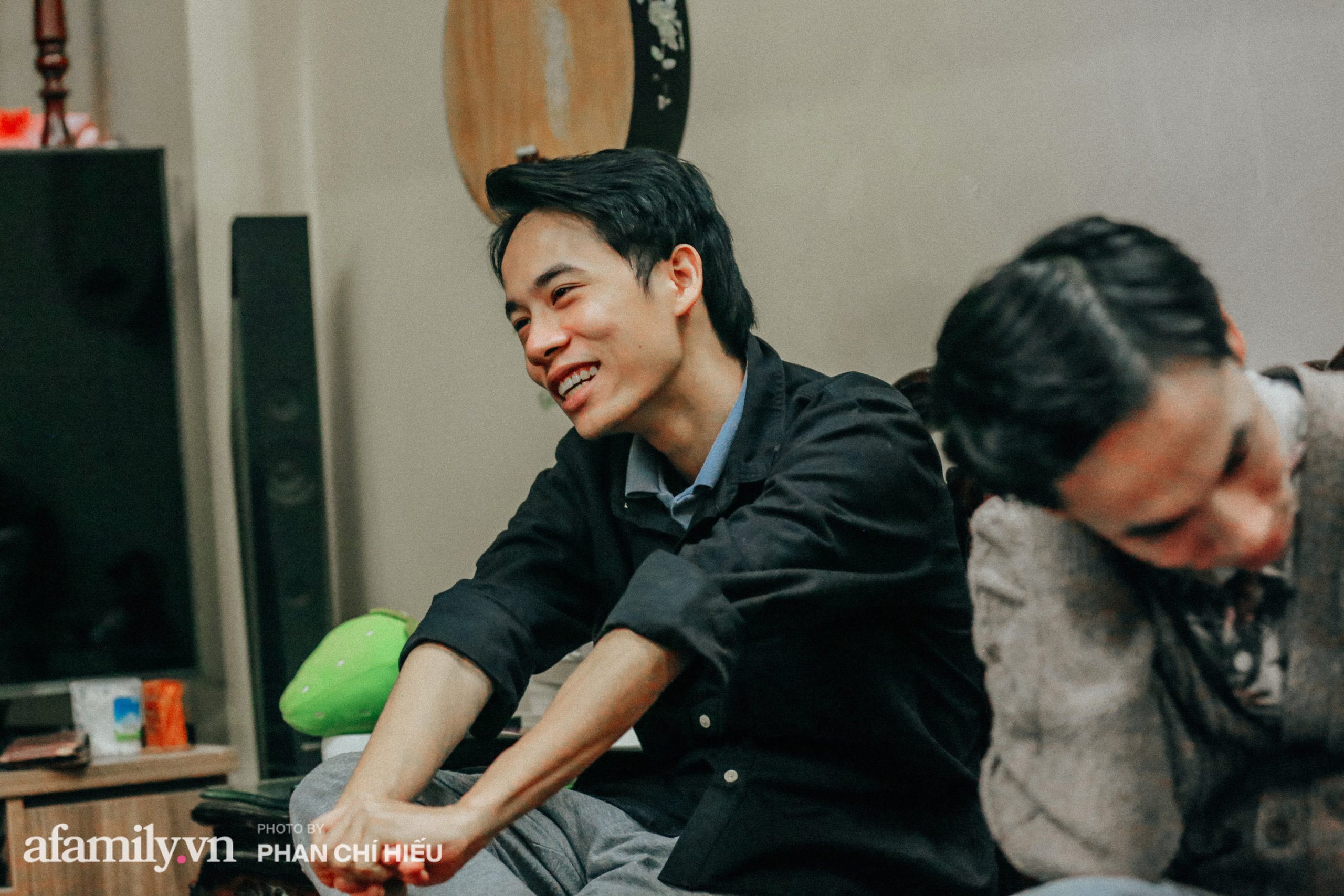 Bàn chuyện thu nhập của giới YouTuber, anh em 1977 Vlog thẳng thắn: 'Người ta mỗi tháng có vài trăm triệu, còn chúng tôi bỏ vốn vài ba trăm nghìn thì thử tính xem bài toán có cân!?' - 6 Bàn chuyện thu nhập của giới YouTuber, anh em 1977 Vlog thẳng thắn: 'Người ta mỗi tháng có vài trăm triệu, còn chúng tôi bỏ vốn vài ba trăm nghìn thì thử tính xem bài toán có cân!?' - 6