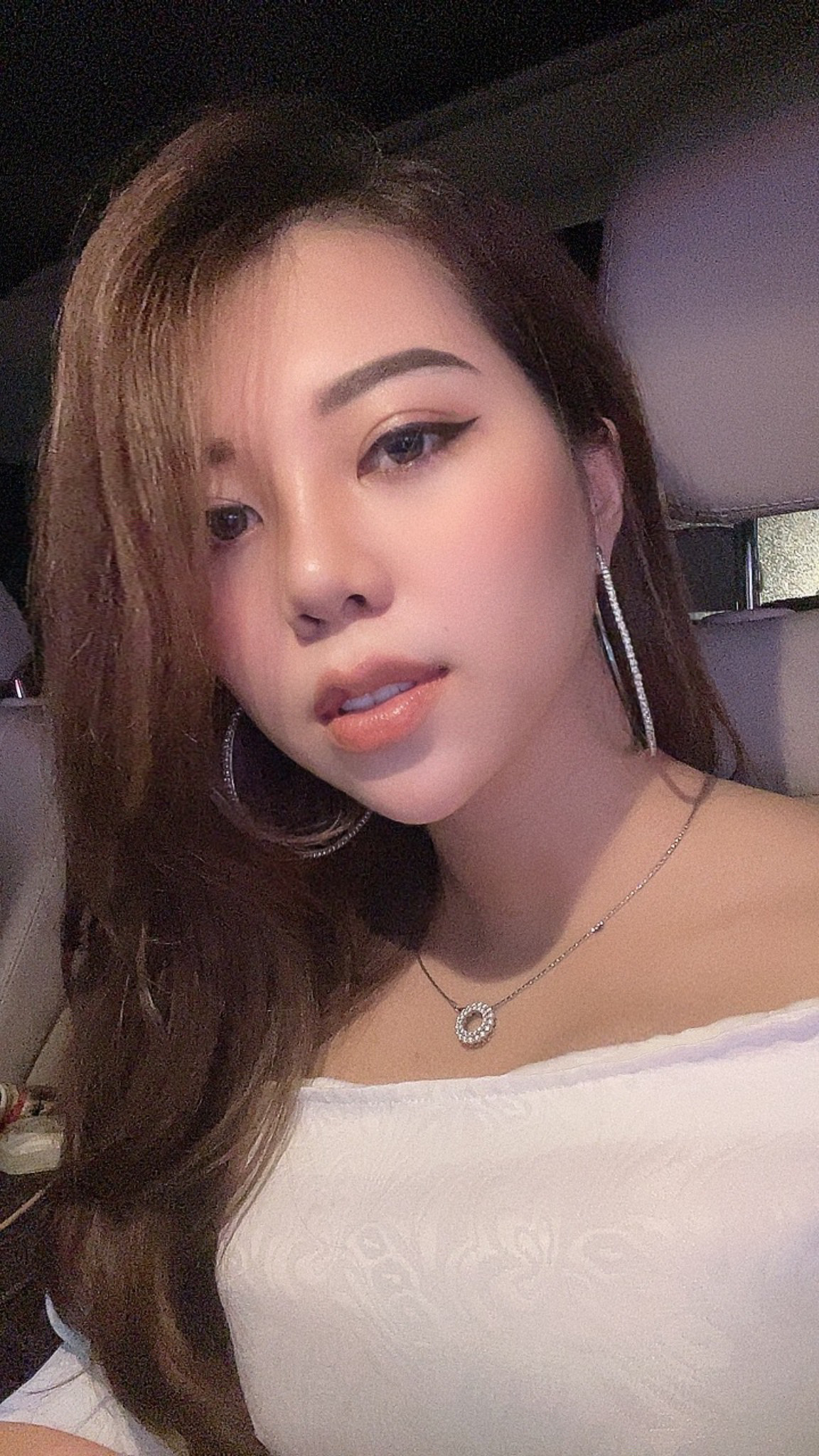 Huyền Bùi - Từ cô gái mê xê dịch đến người tiên phong trong trào lưu bán combo du lịch Việt Nam Huyền Bùi - Từ cô gái mê xê dịch đến người tiên phong trong trào lưu bán combo du lịch Việt Nam
