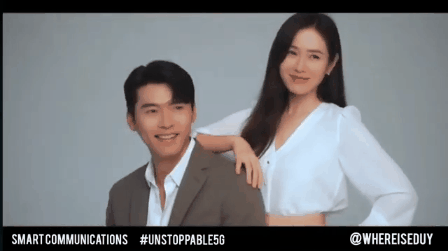 Son Ye Jin - Hyun Bin tình tứ trong hậu trường, nụ cười hạnh phúc mỗi khi nhìn nhau khiến dân tình ghen tị 'nổ mắt' - 3 Son Ye Jin - Hyun Bin tình tứ trong hậu trường, nụ cười hạnh phúc mỗi khi nhìn nhau khiến dân tình ghen tị 'nổ mắt' - 3