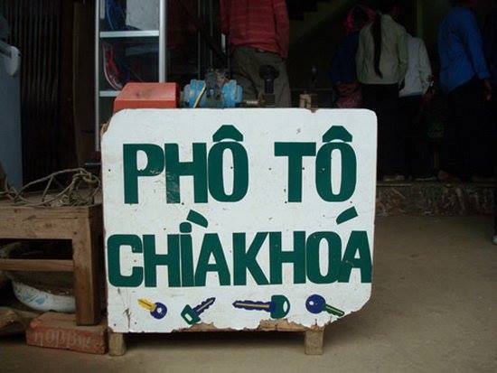 Những biển hiệu 'khó đỡ' của các ông, bà chủ có khiếu hài hước: Cháo ếch 'Dở như hạch', 'Giày xấu giá cao', khách đi qua cũng bị rớt nhịp vài giây - 4 Những biển hiệu 'khó đỡ' của các ông, bà chủ có khiếu hài hước: Cháo ếch 'Dở như hạch', 'Giày xấu giá cao', khách đi qua cũng bị rớt nhịp vài giây - 4