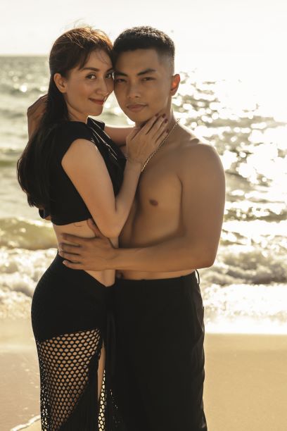 'Nữ hoàng' dancesport Khánh Thi bật mí về đám cưới với tình trẻ kém 11 tuổi 'Nữ hoàng' dancesport Khánh Thi bật mí về đám cưới với tình trẻ kém 11 tuổi