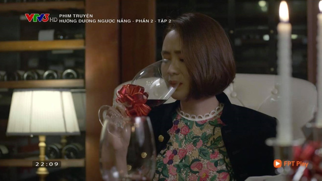 Hướng dướng ngược nắng tập 32: Châu rơi nước mắt trên bàn tiệc cầu hôn khi Kiên đang khóc nấc trong nhà xác - 2 Hướng dướng ngược nắng tập 32: Châu rơi nước mắt trên bàn tiệc cầu hôn khi Kiên đang khóc nấc trong nhà xác - 2