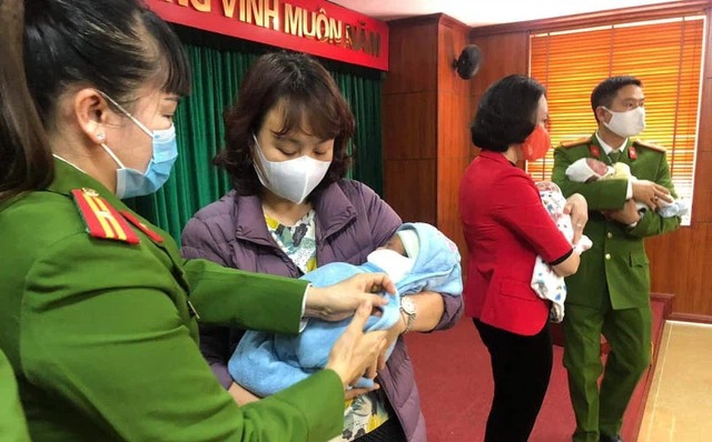 Hành trình triệt phá đường dây buôn bán trẻ sơ sinh từ Việt Nam sang Trung Quốc Hành trình triệt phá đường dây buôn bán trẻ sơ sinh từ Việt Nam sang Trung Quốc