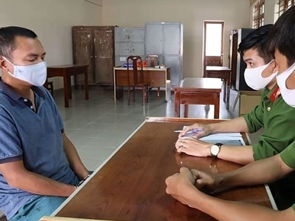 Cựu Phó chánh án bị bắt sau cách ly 14 ngày theo lệnh truy nã Cựu Phó chánh án bị bắt sau cách ly 14 ngày theo lệnh truy nã