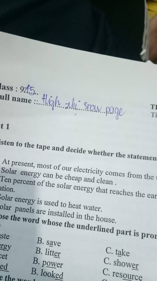 Nữ sinh troll giáo viên với màn 'Anh hóa' tên họ của mình Nữ sinh troll giáo viên với màn 'Anh hóa' tên họ của mình